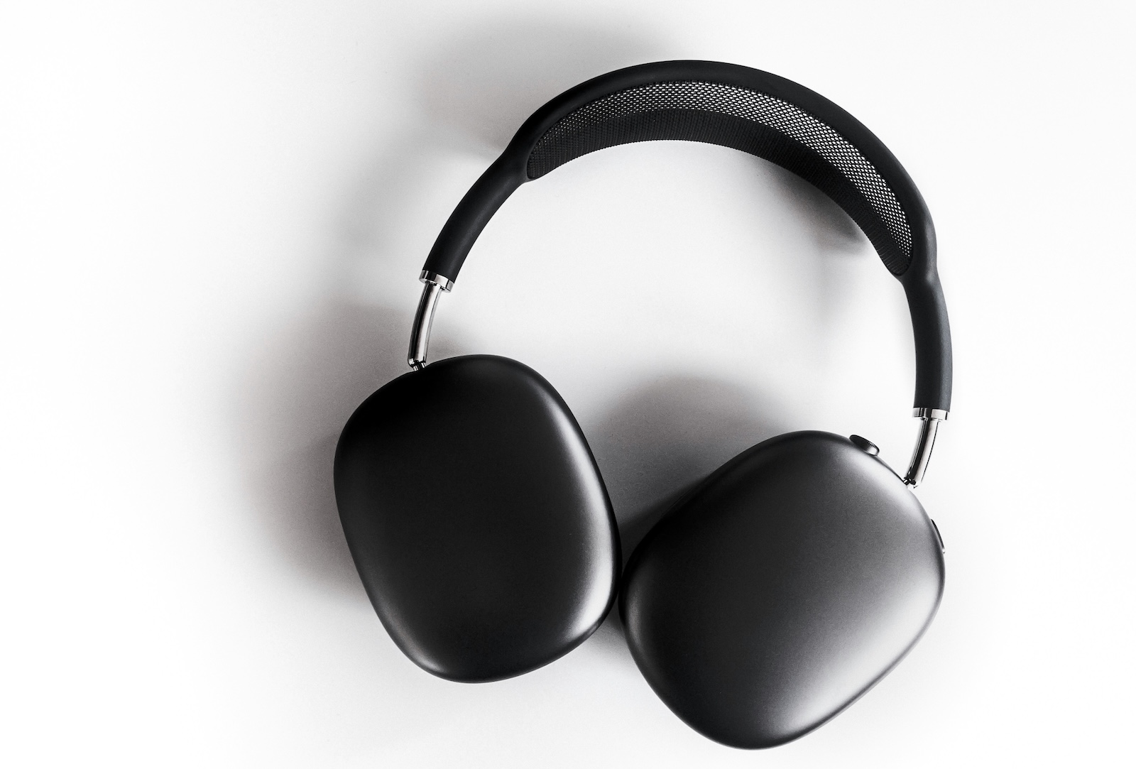 Airpods Max, photo by Stephan Riedl / Unsplash